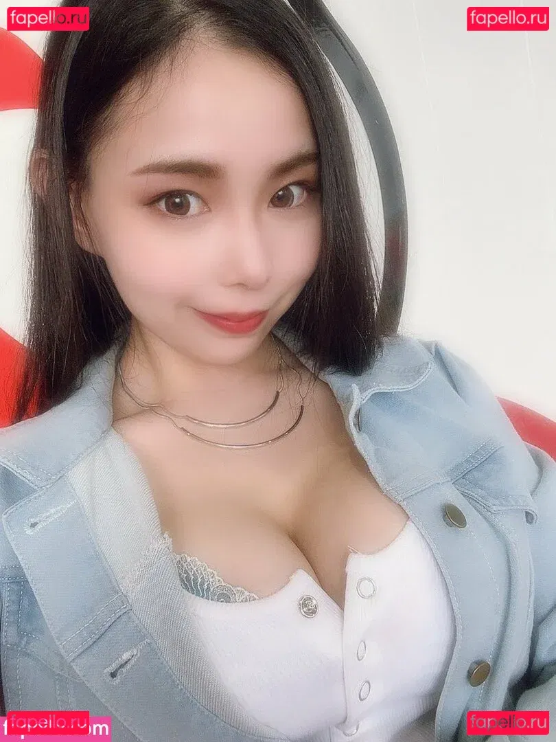 Yuria Yoshine Onlyfans Photo Gallery 