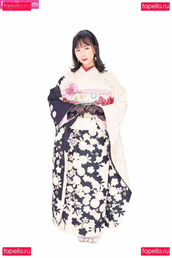 Yuria Yoshine Onlyfans Photo Gallery 