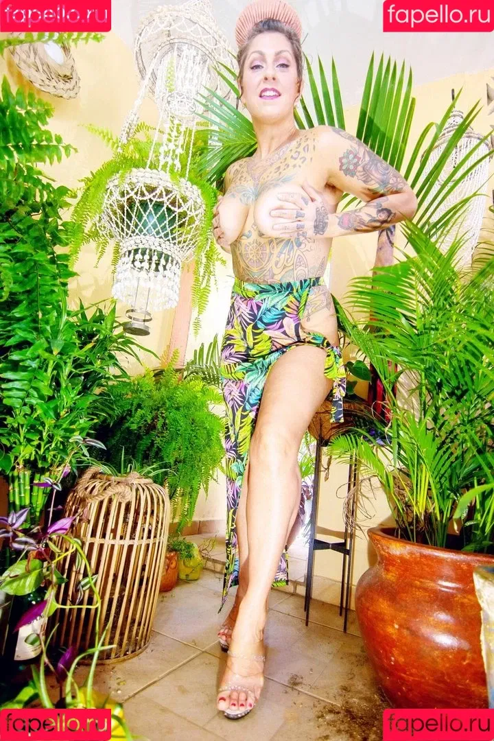 Danielle Colby Onlyfans Photo Gallery 