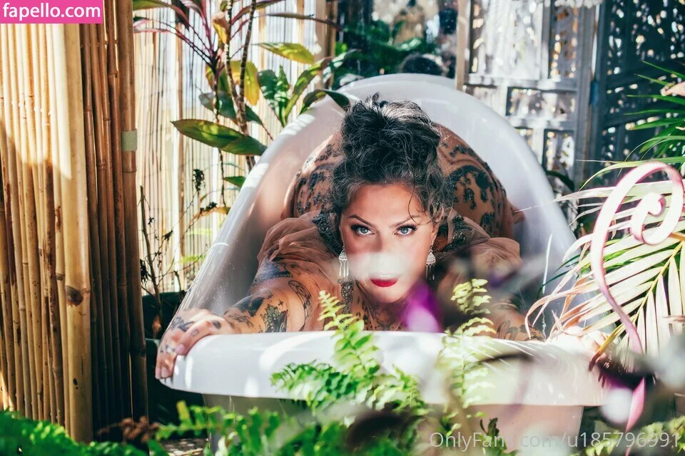 Danielle Colby Onlyfans Photo Gallery 