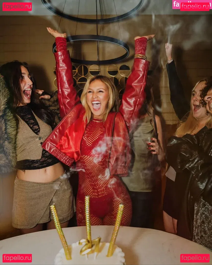 Ella Horan Onlyfans Photo Gallery 