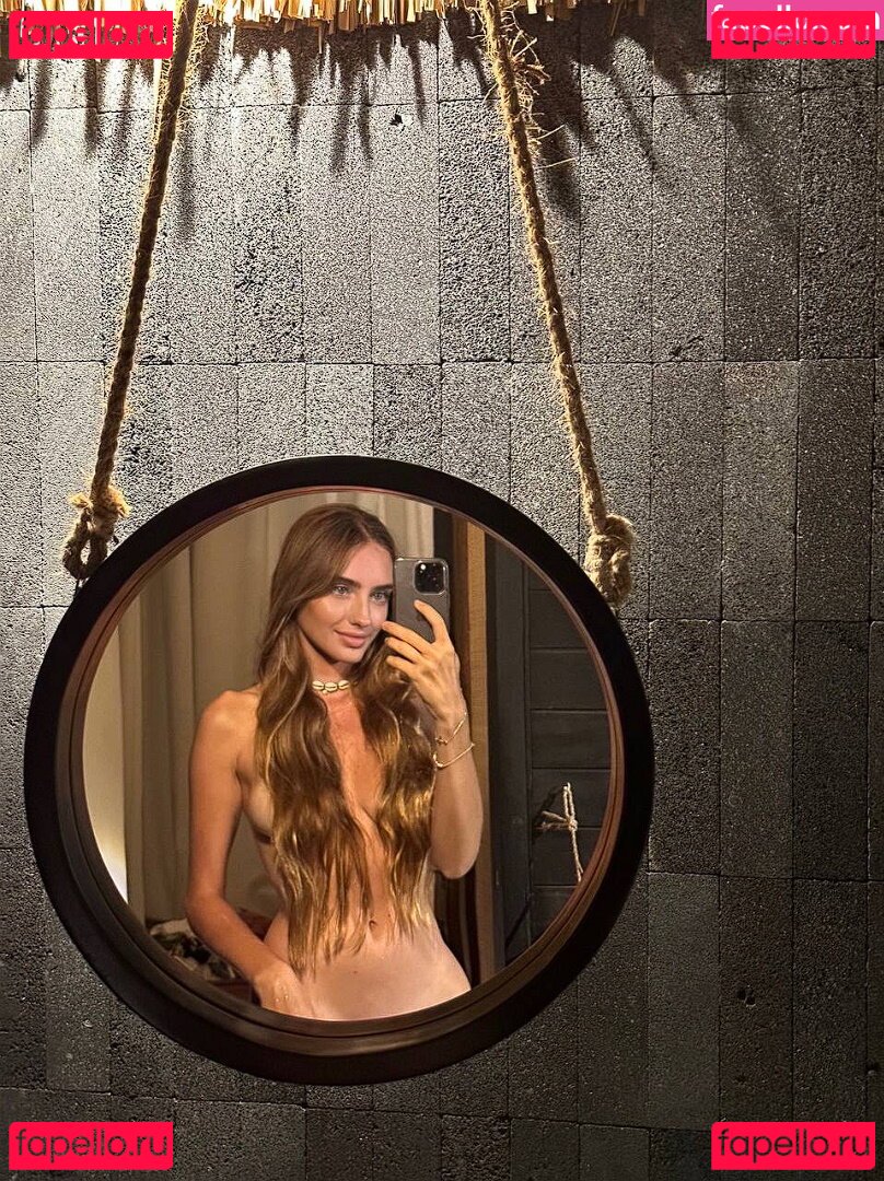 Julia Erokhina / e_r_o_s_h_i_k / eroshik / eroshik.dream Onlyfans Photo Gallery 