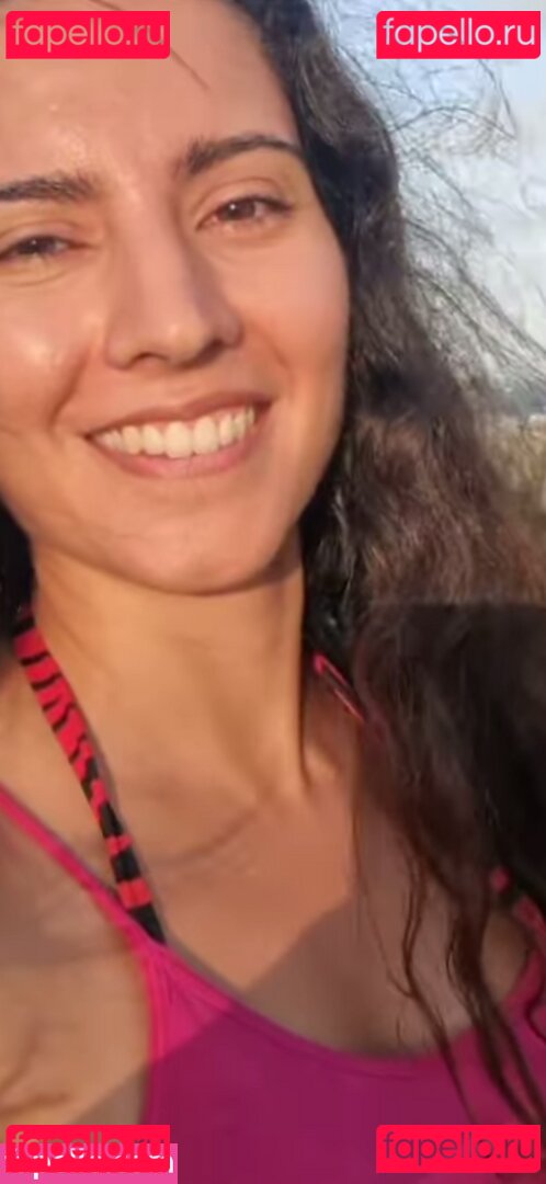 Fateme / fatemegee Onlyfans Photo Gallery 