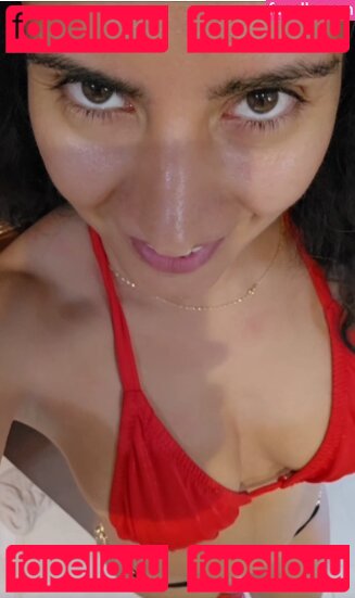 Fateme / fatemegee Onlyfans Photo Gallery 