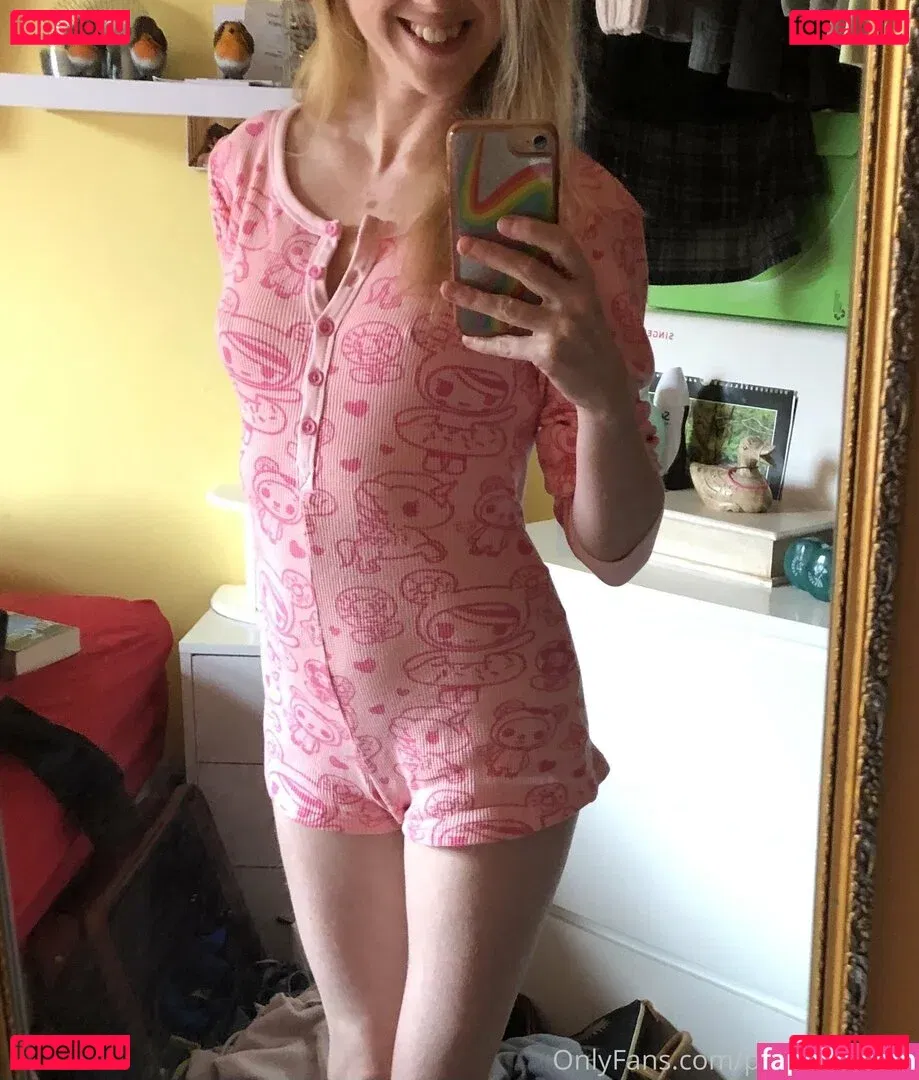 pennyraefree Onlyfans Photo Gallery 