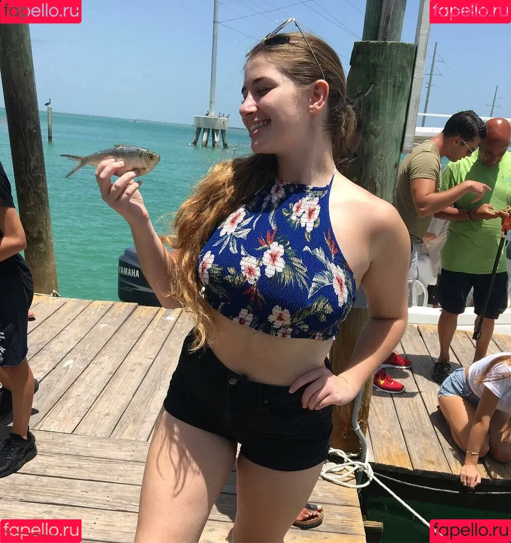 Alex B Onlyfans Photo Gallery 