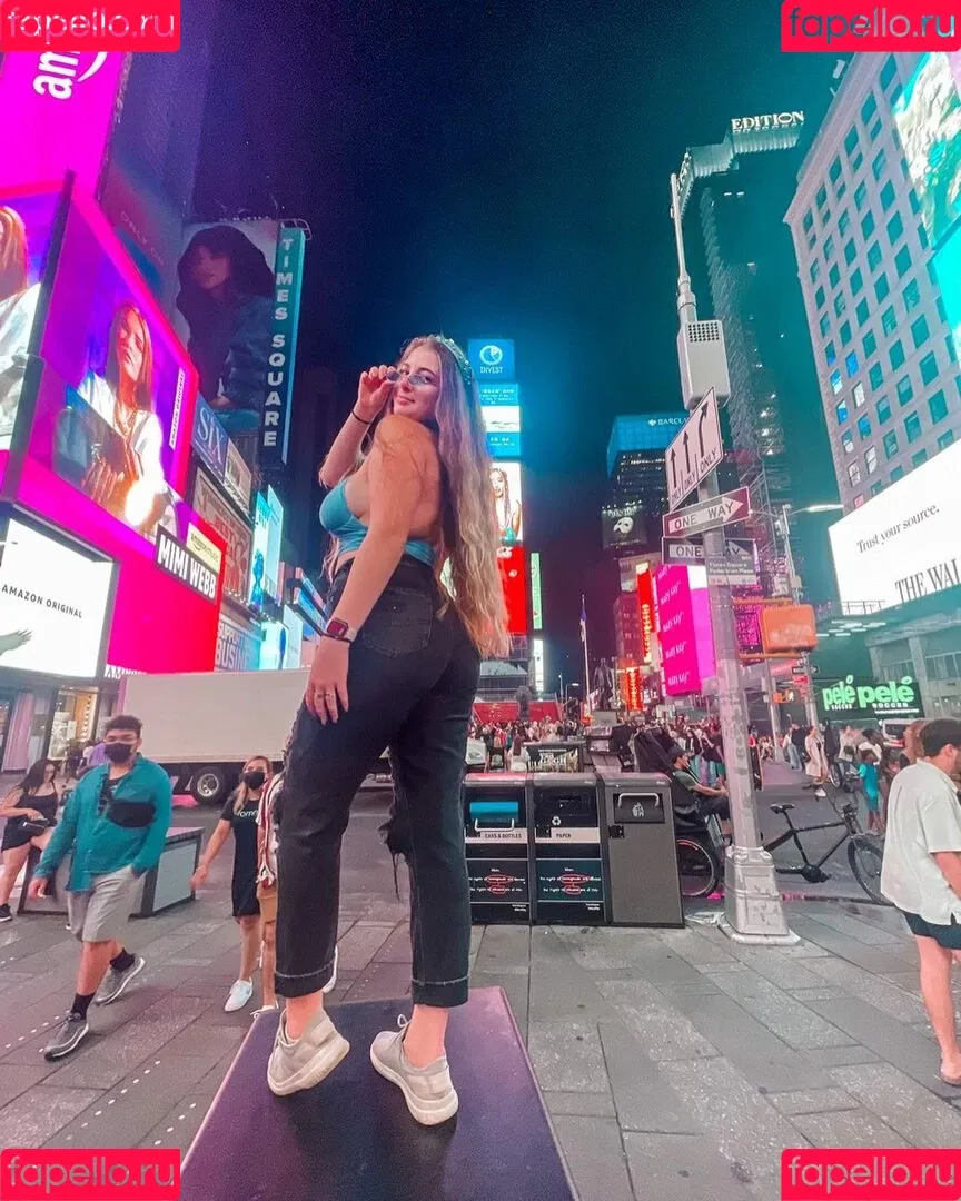 Alex B Onlyfans Photo Gallery 