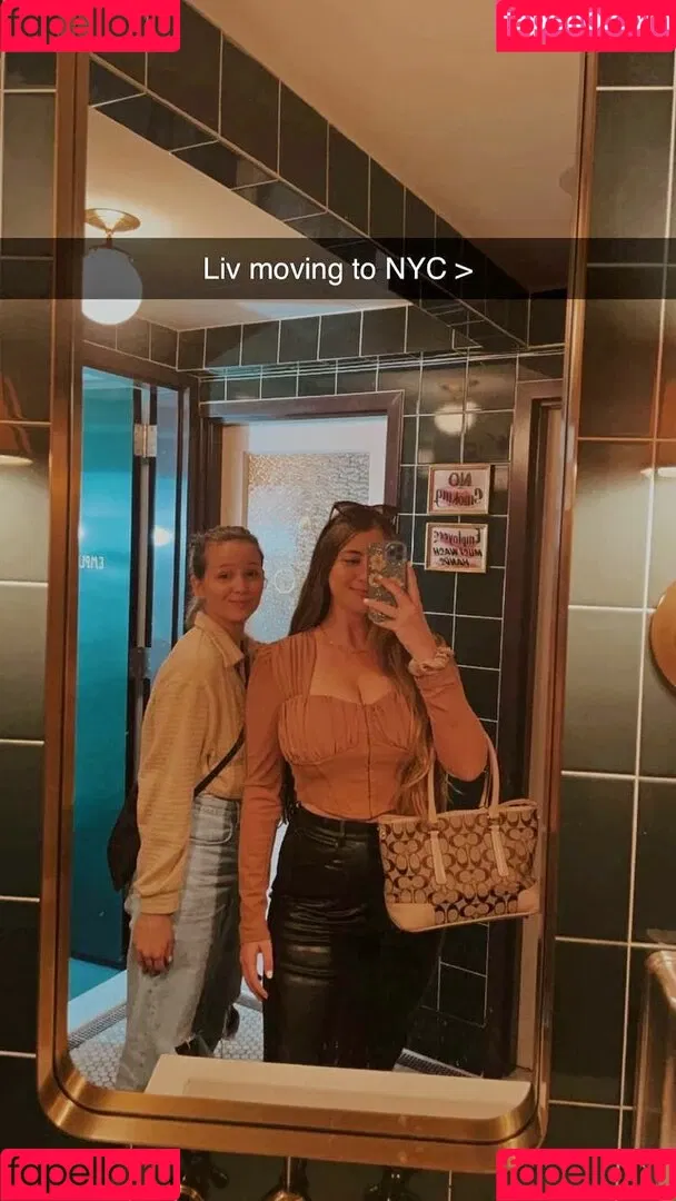 Alex B Onlyfans Photo Gallery 