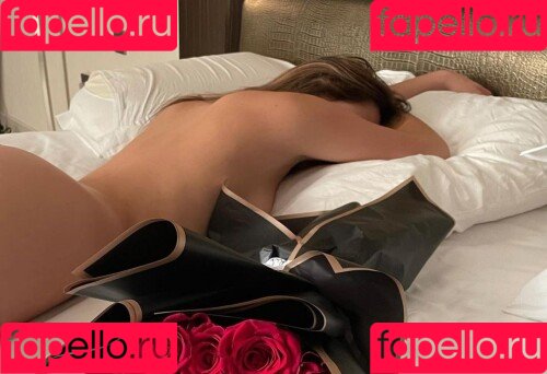 Maëlyss Lepage Onlyfans Photo Gallery 