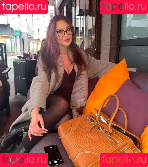 Maëlyss Lepage Onlyfans Photo Gallery 