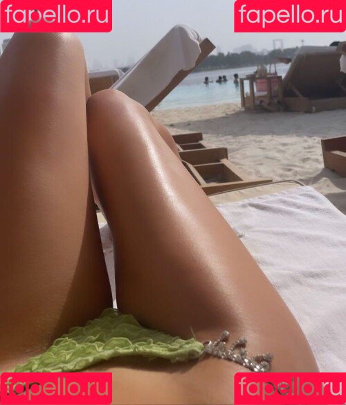 Maëlyss Lepage Onlyfans Photo Gallery 