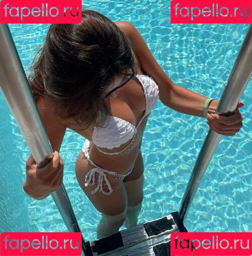 Maëlyss Lepage Onlyfans Photo Gallery 