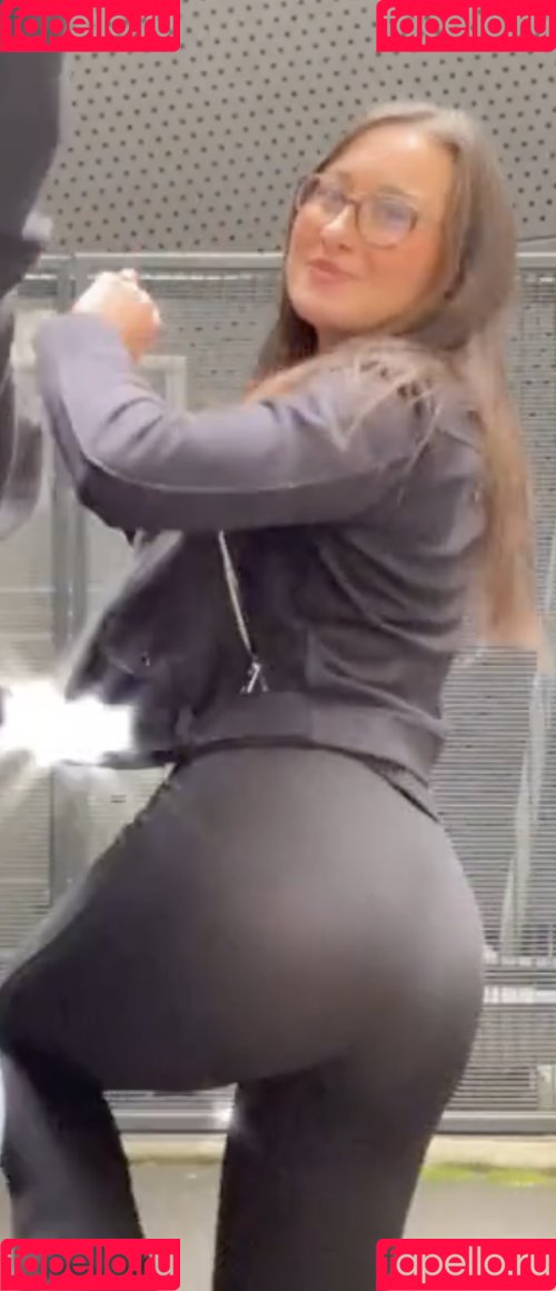 Maëlyss Lepage Onlyfans Photo Gallery 