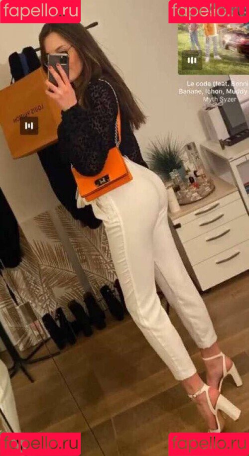 Maëlyss Lepage Onlyfans Photo Gallery 