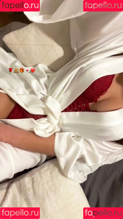 Maëlyss Lepage Onlyfans Photo Gallery 