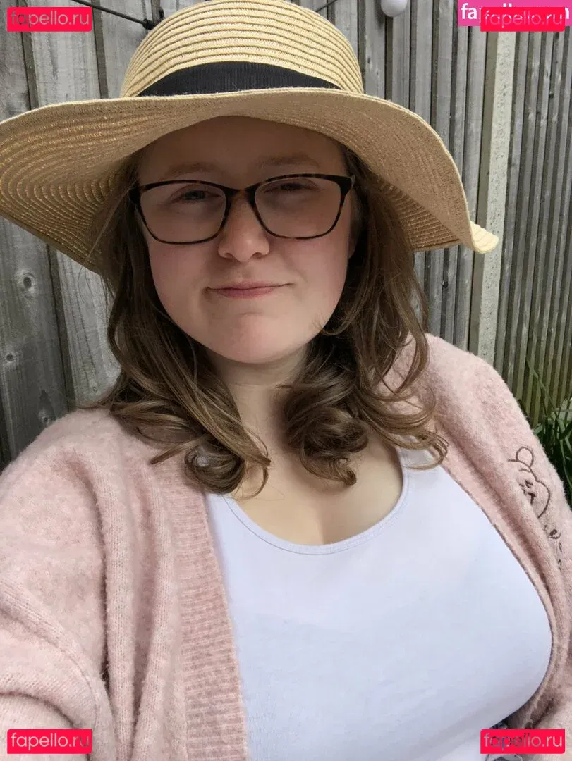 SinfullyHypnotised Onlyfans Photo Gallery 