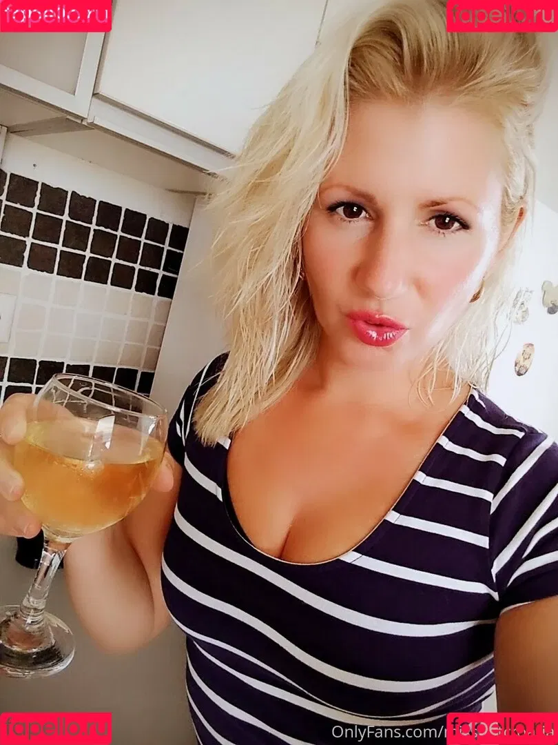 misshotcroatia Onlyfans Photo Gallery 