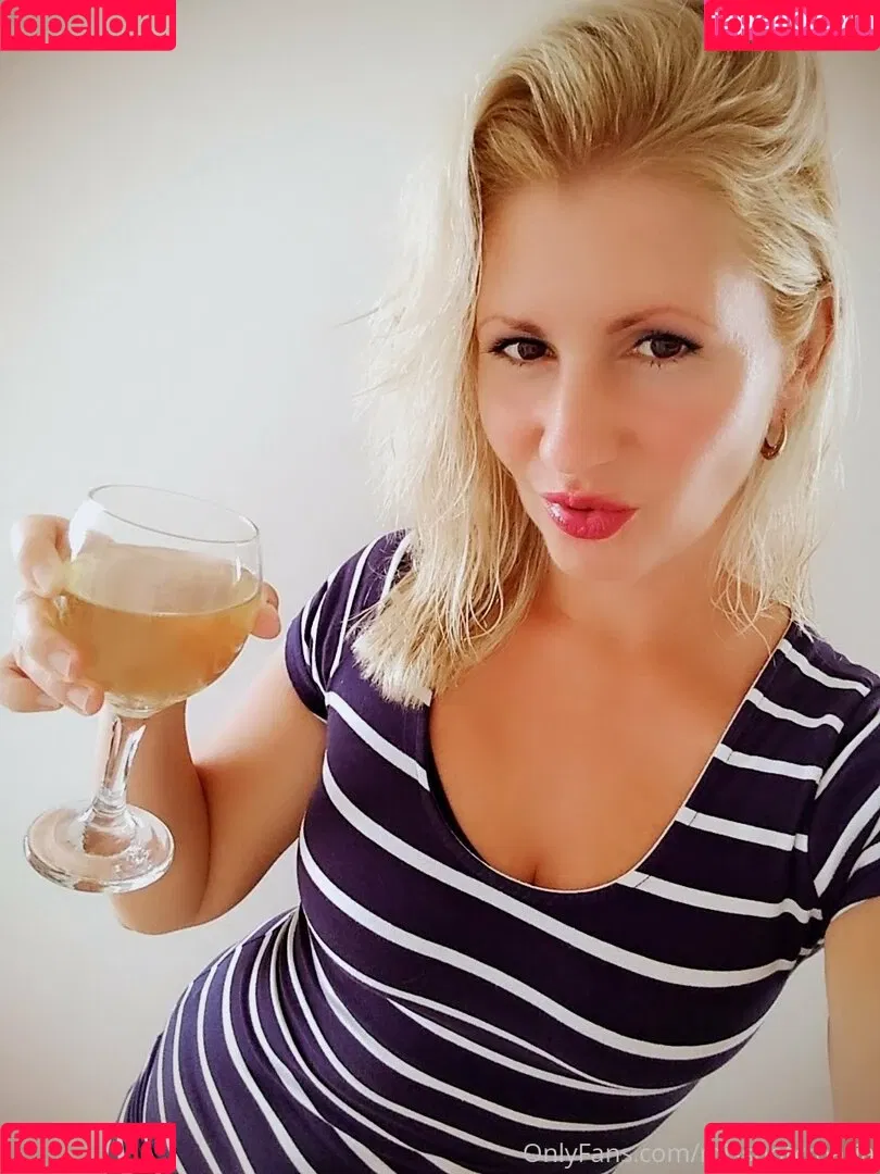 misshotcroatia Onlyfans Photo Gallery 