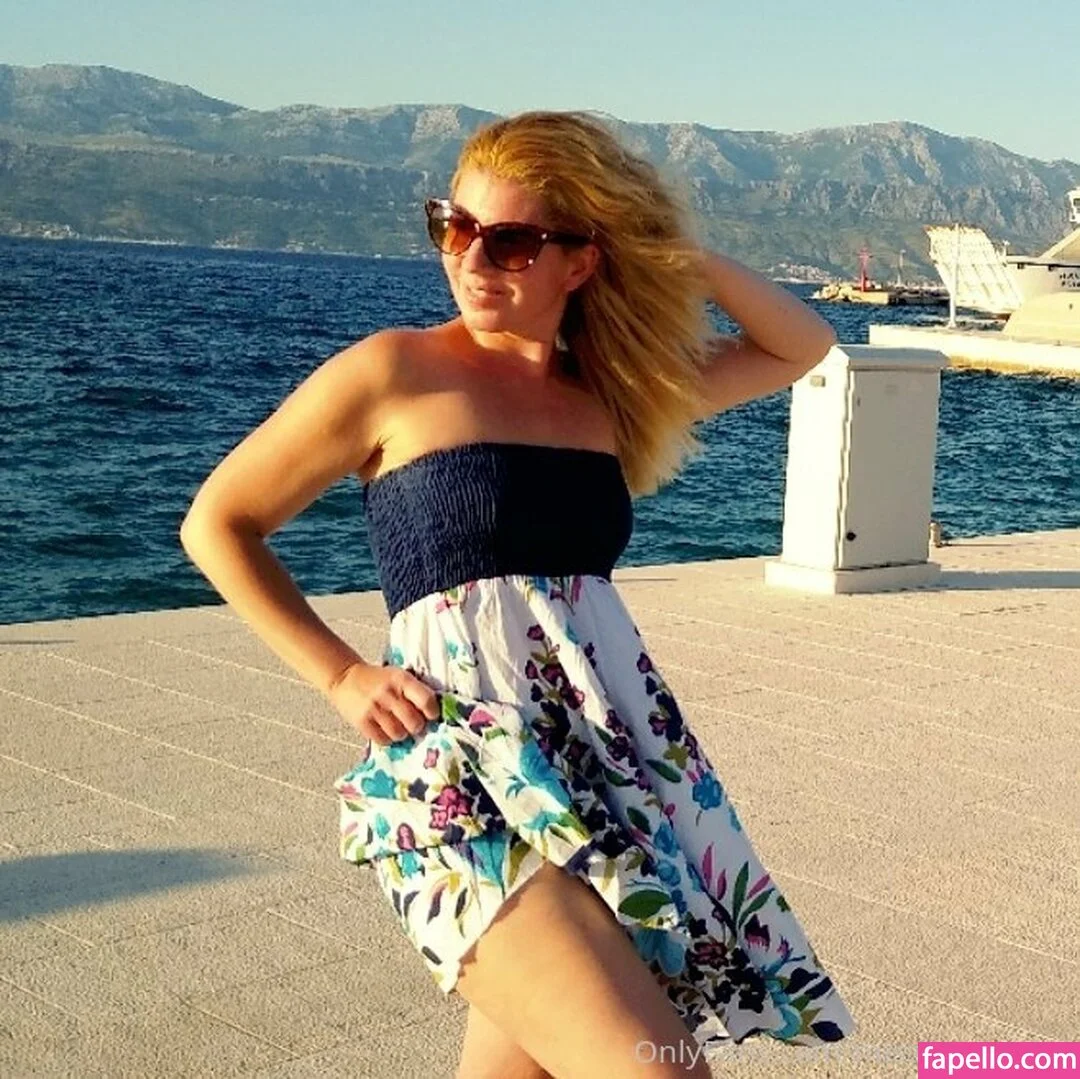 misshotcroatia Onlyfans Photo Gallery 