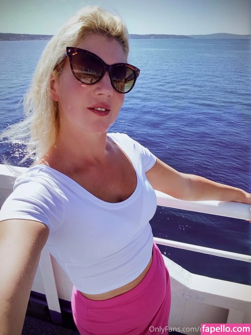 misshotcroatia Onlyfans Photo Gallery 