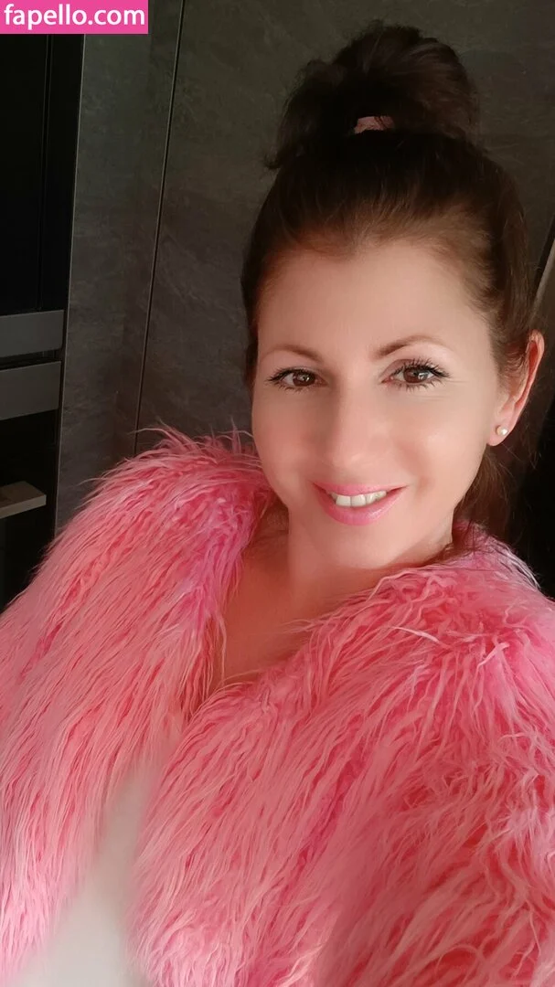 misshotcroatia Onlyfans Photo Gallery 