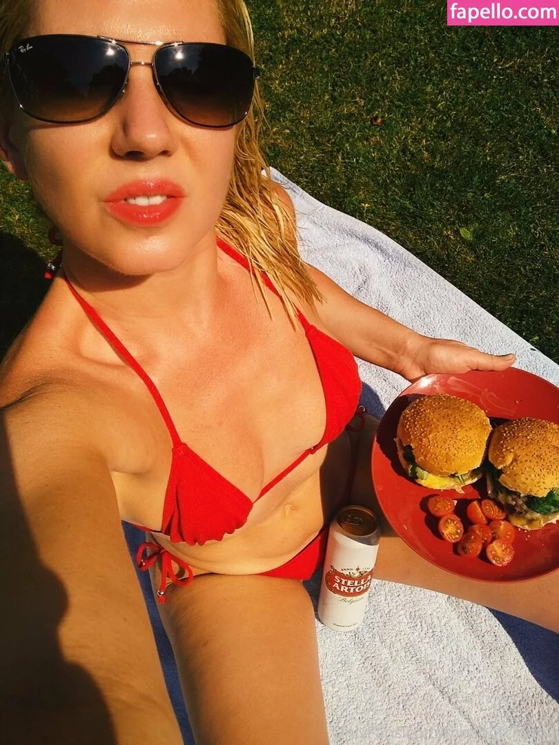 misshotcroatia Onlyfans Photo Gallery 