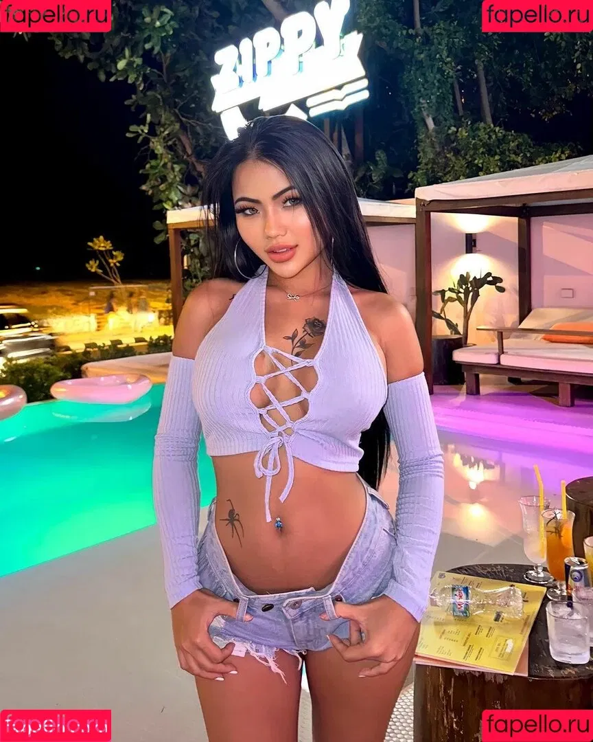 Praew Phatcharin Onlyfans Photo Gallery 