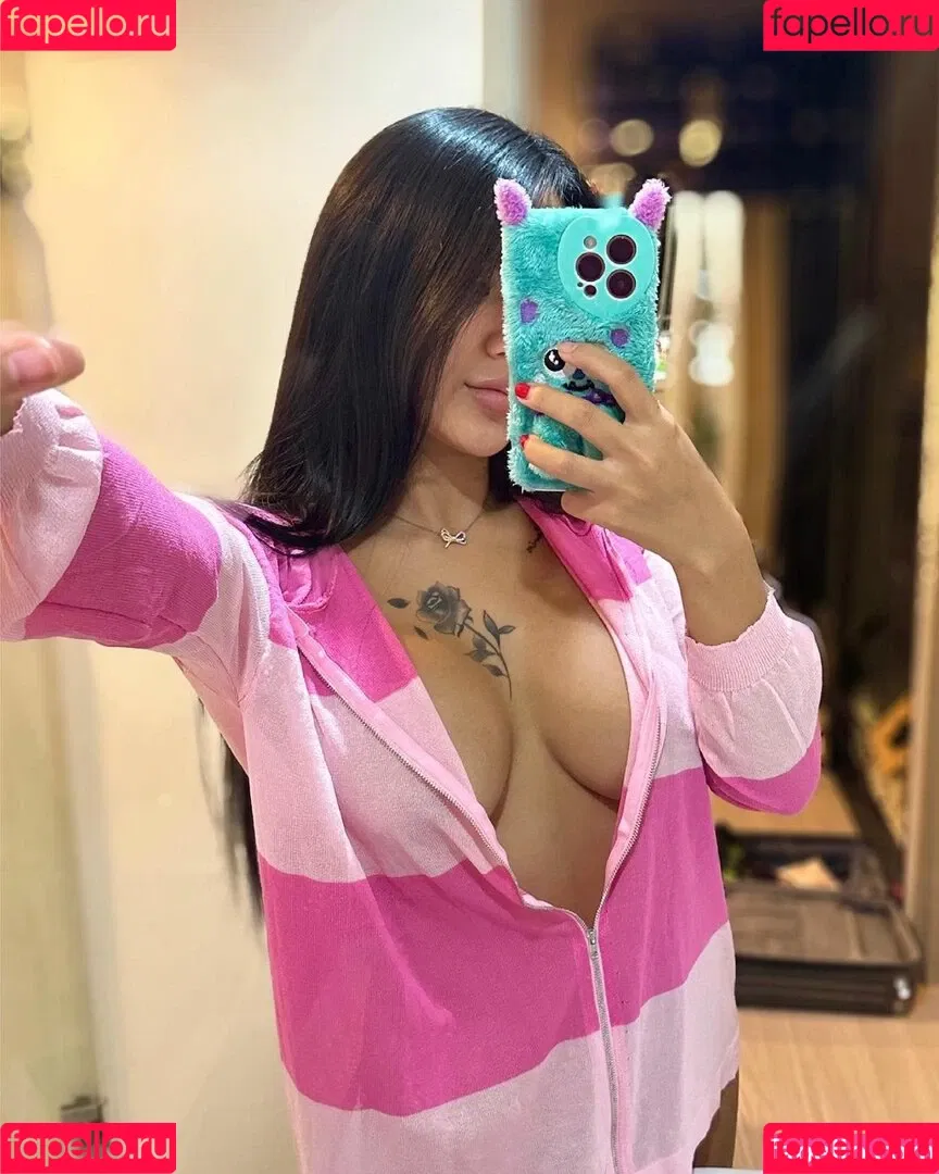 Praew Phatcharin Onlyfans Photo Gallery 