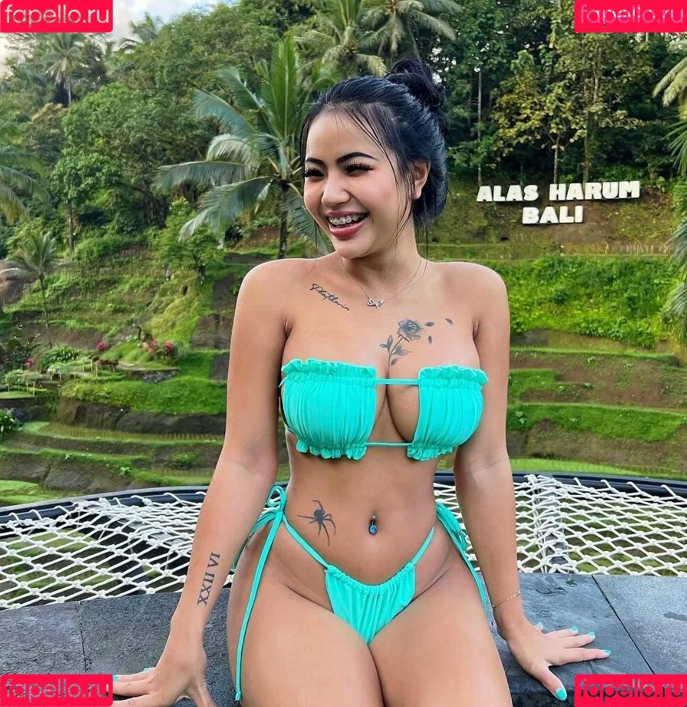 Praew Phatcharin Onlyfans Photo Gallery 