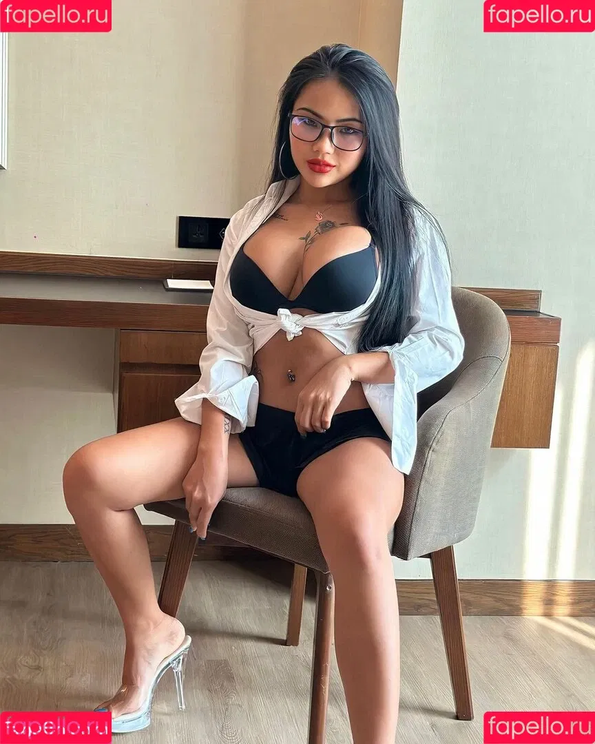 Praew Phatcharin Onlyfans Photo Gallery 