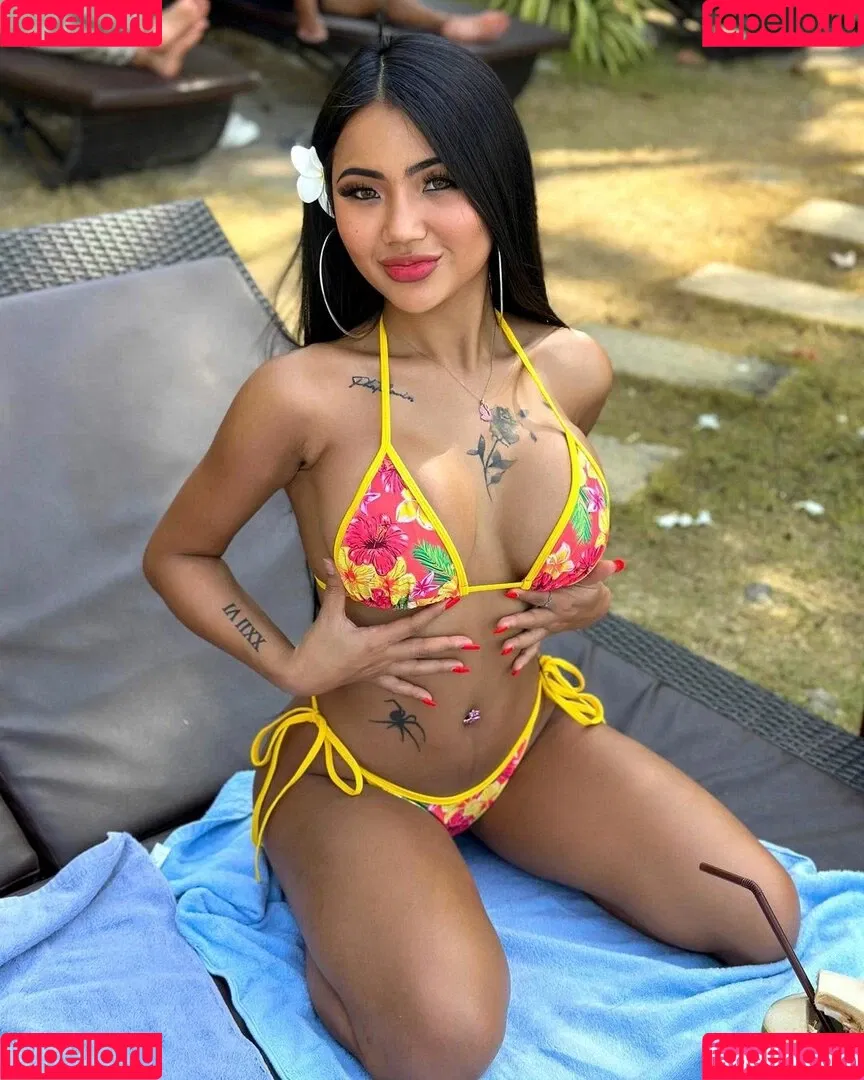 Praew Phatcharin Onlyfans Photo Gallery 