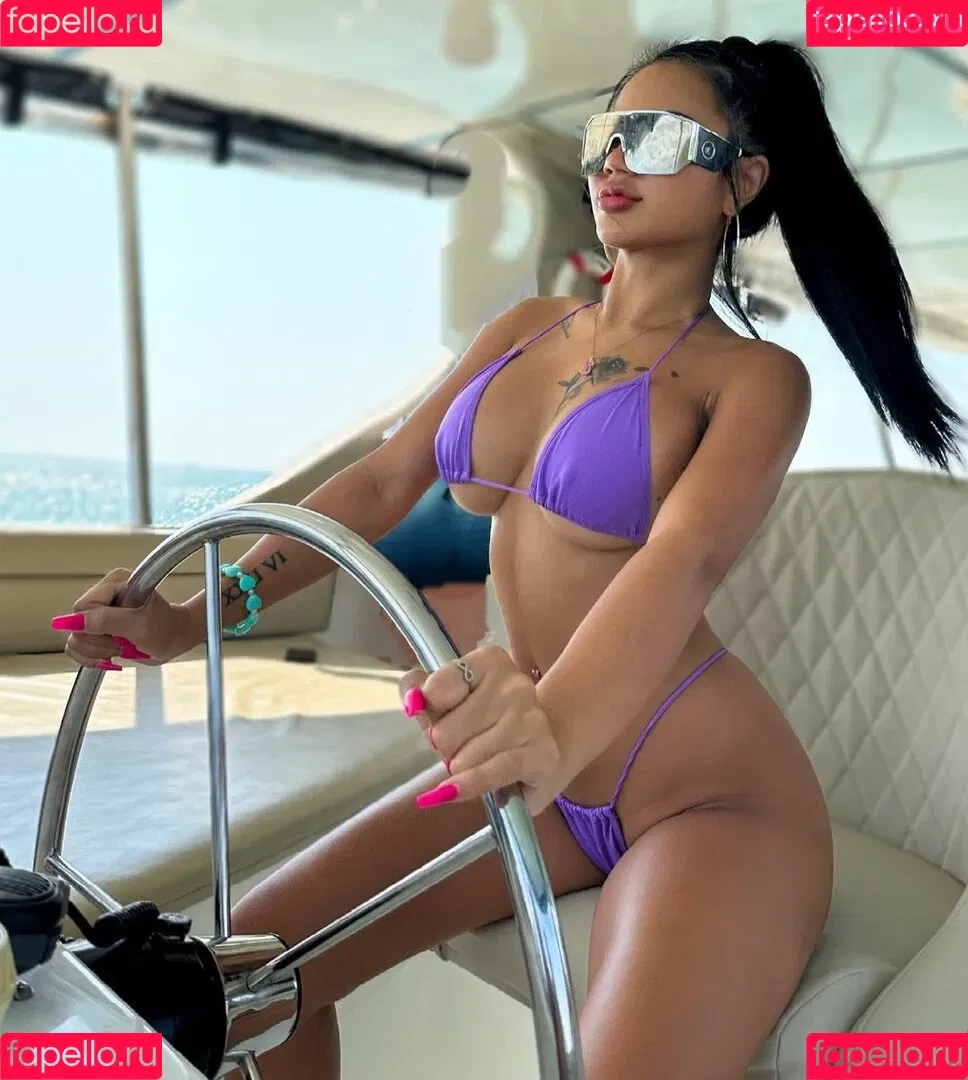 Praew Phatcharin Onlyfans Photo Gallery 