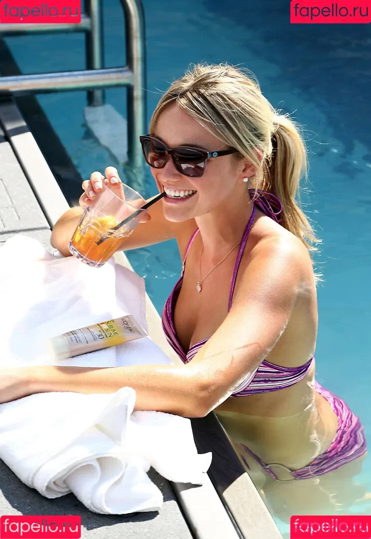 Katrina Bowden Onlyfans Photo Gallery 