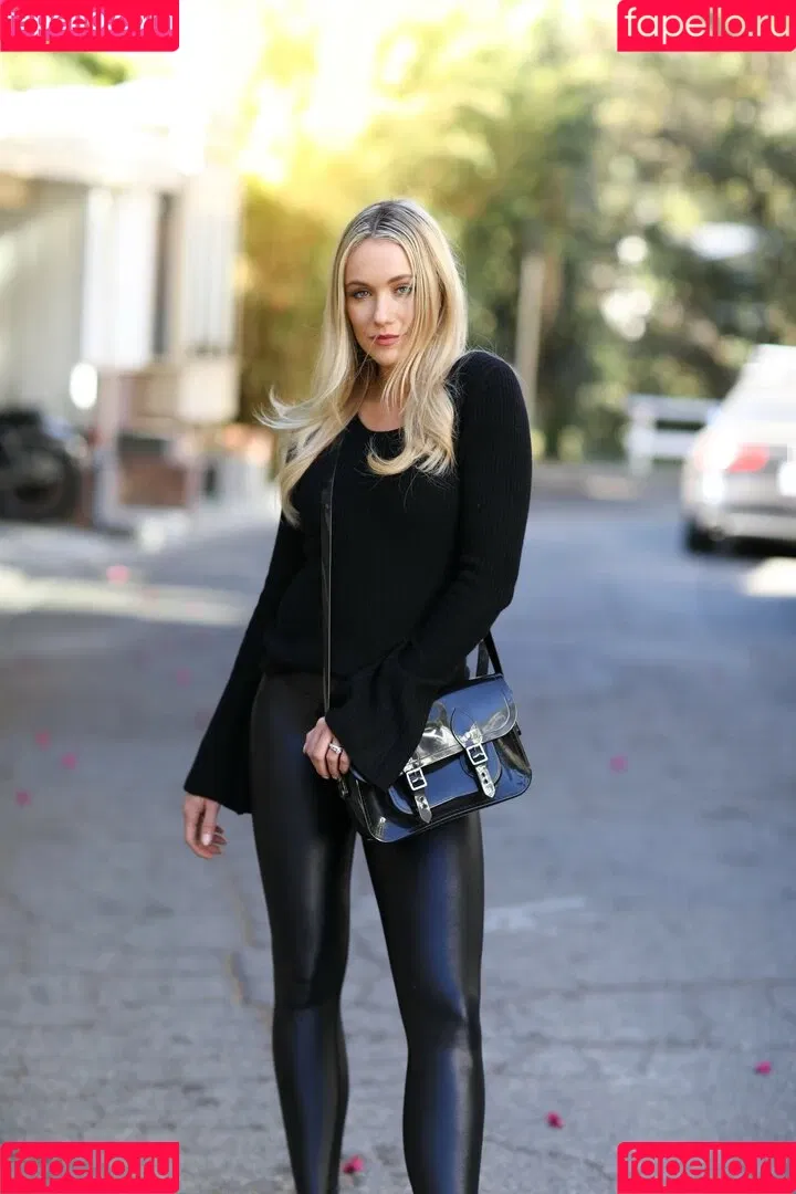 Katrina Bowden Onlyfans Photo Gallery 