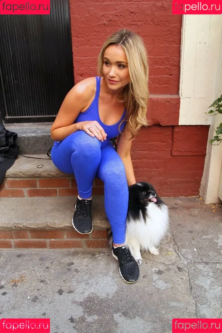 Katrina Bowden Onlyfans Photo Gallery 