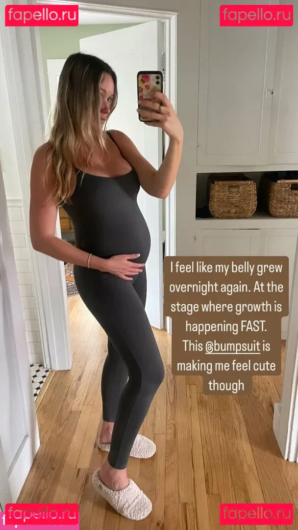 Katrina Bowden Onlyfans Photo Gallery 