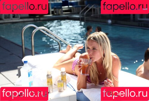 Katrina Bowden Onlyfans Photo Gallery 