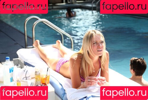 Katrina Bowden Onlyfans Photo Gallery 