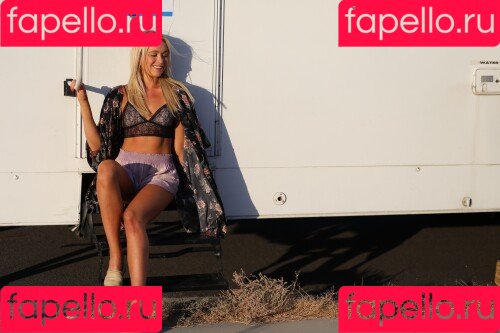 Katrina Bowden Onlyfans Photo Gallery 