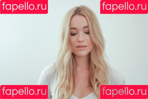 Katrina Bowden Onlyfans Photo Gallery 