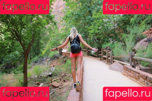 Katrina Bowden Onlyfans Photo Gallery 