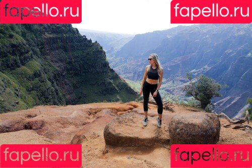 Katrina Bowden Onlyfans Photo Gallery 