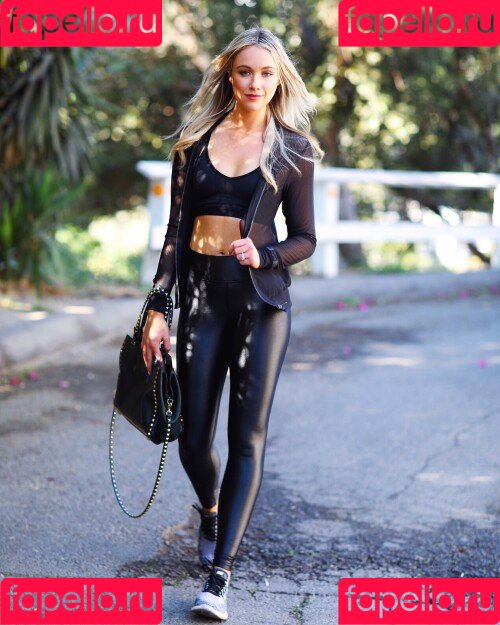 Katrina Bowden Onlyfans Photo Gallery 