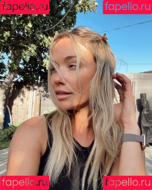 Katrina Bowden Onlyfans Photo Gallery 