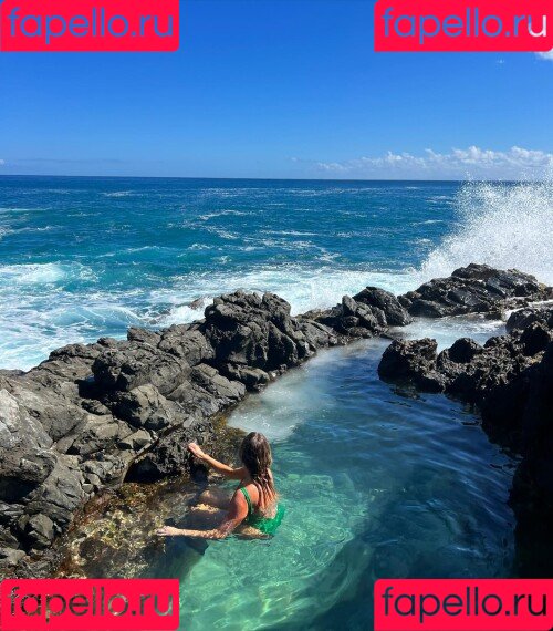 Katrina Bowden Onlyfans Photo Gallery 