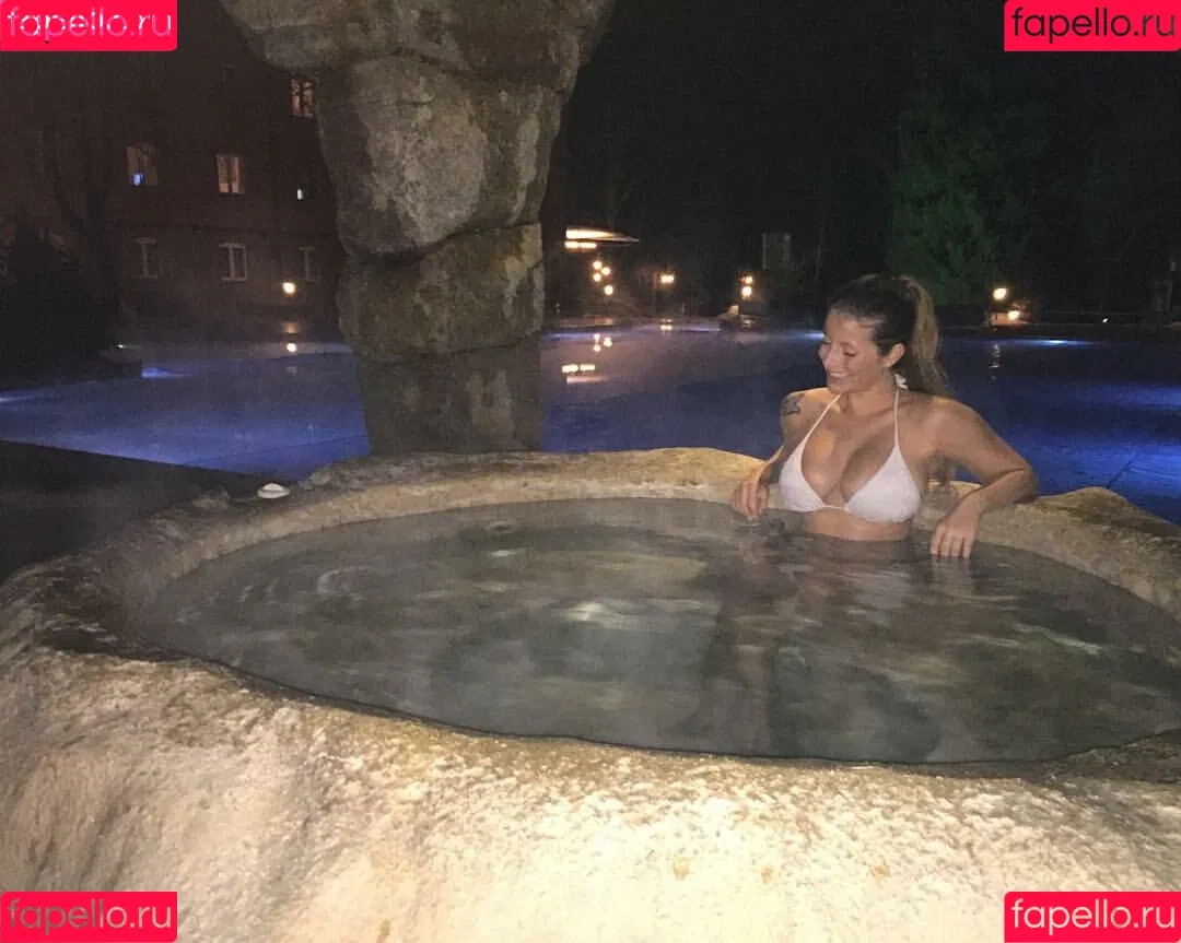 Zhanet Filipova Onlyfans Photo Gallery 