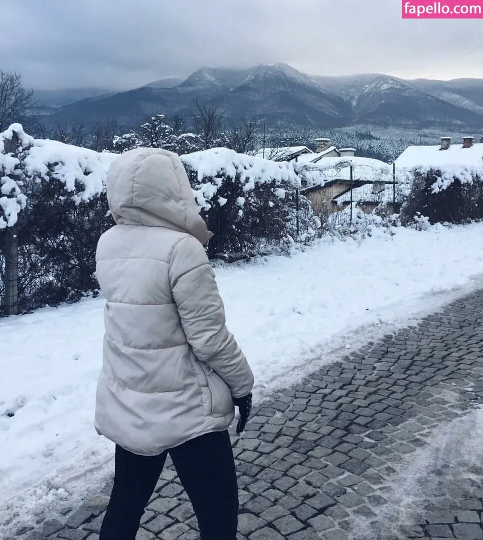 Zhanet Filipova Onlyfans Photo Gallery 