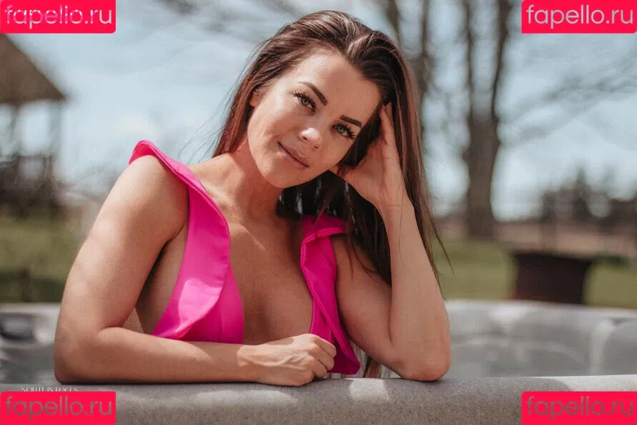 Jackie Redmond Onlyfans Photo Gallery 
