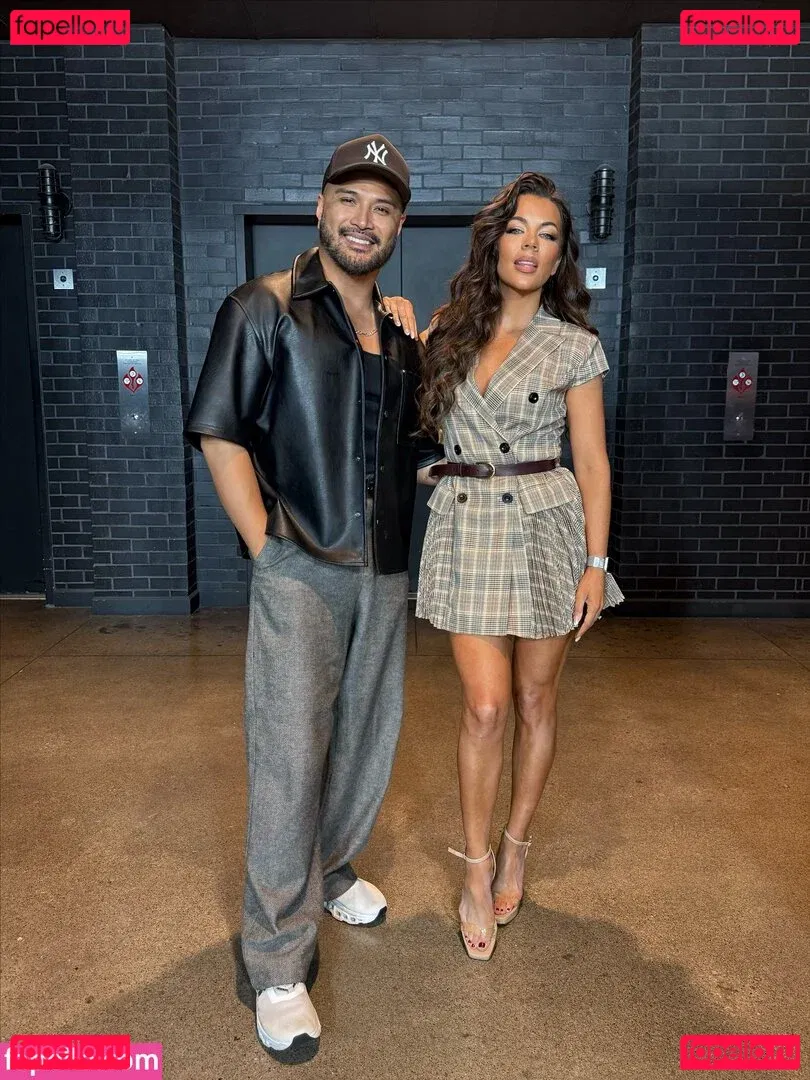 Jackie Redmond Onlyfans Photo Gallery 