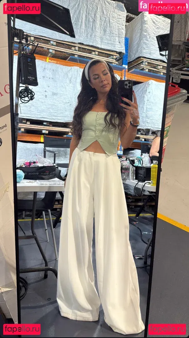 Jackie Redmond Onlyfans Photo Gallery 